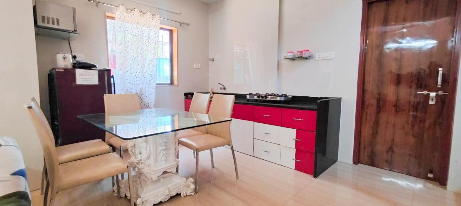 Gold Villa Лонавала Экстерьер фото